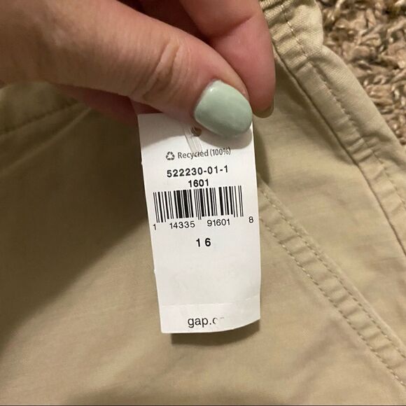 GAP summer short  - Picture 6 of 9